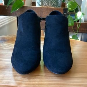 London Fog Black Suede/textured Booties